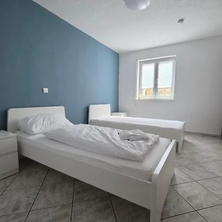 Blackforest 1 * 노이엔부르크 암 라인